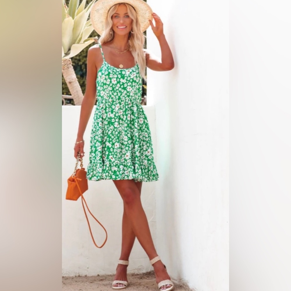Vici - Floral Tiered Babydoll Dress in Green